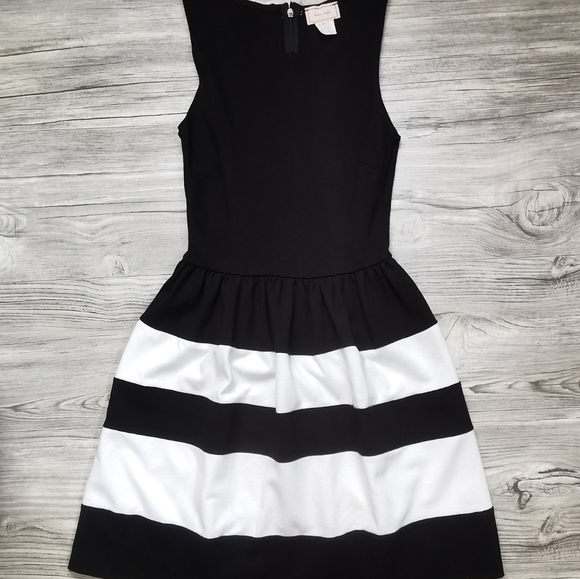 SIZE XS LOVE...ADY, Fit & Flare Black & White Party Dress EUC - Picture 4 of 9